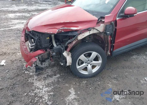 2010 Volkswagen Tiguan Wolfsburg Edition z USA, uszkodzony, nr VIN WVGBV9AX8AW003202